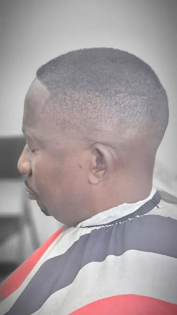Low fade by Barber Jay
